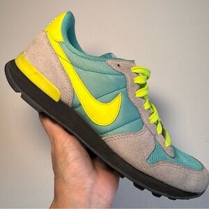 Nike Internationalist NikeID personalized sneakers women’s size 7.5